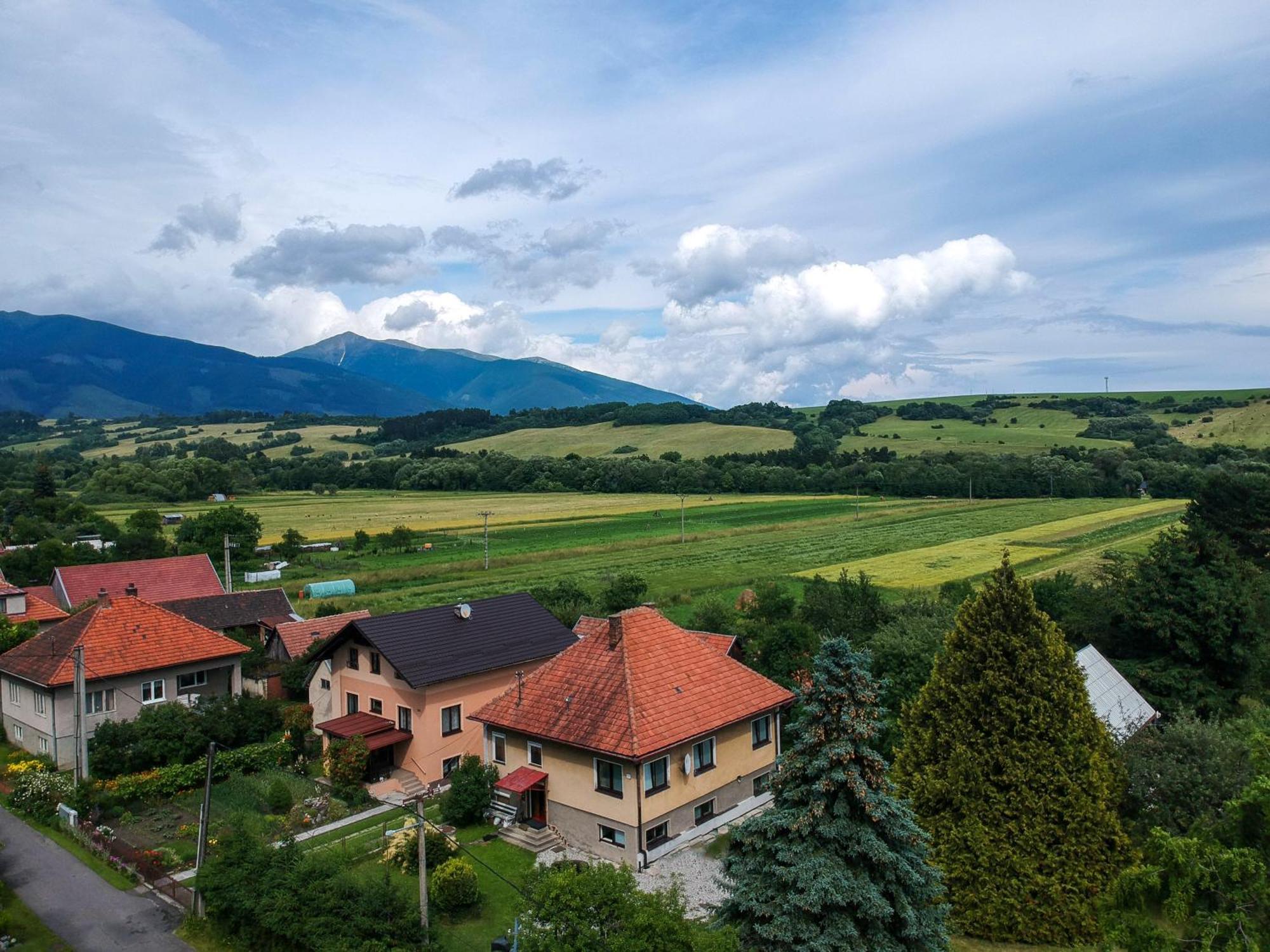 Chalupa V Zapadnych Tatrach Bobrovec Bagian luar foto