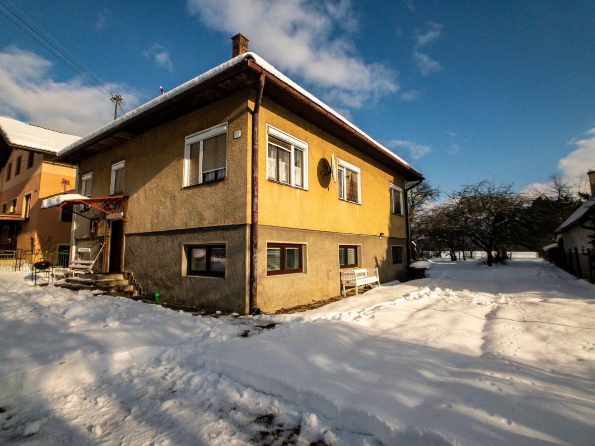 Chalupa V Zapadnych Tatrach Bobrovec Bagian luar foto